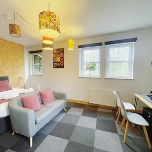 https://on-the-walk.edinburghhotelsuk.org